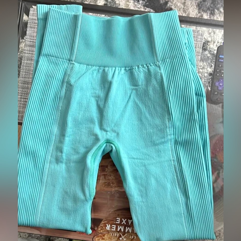 Gymshark high rise leggings Small blue green